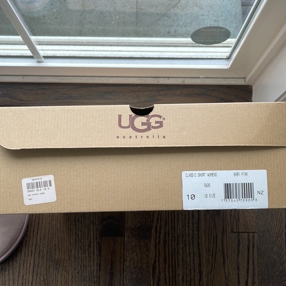 UGG. Classic Boot. Baby Pink - Picture 3 of 4